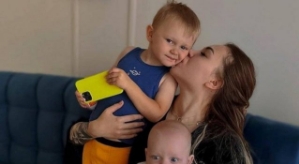 Алёна Савкина показала, как её 7-месячный сын самостоятельно сидит