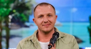 Яббаров стал шутом в новом этапе конкурса «Человек года 2023»